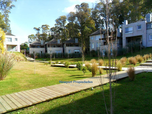 Casa 3 Dorms + Serv, 3 Baños, Parrillero, Hogar, Equipada!