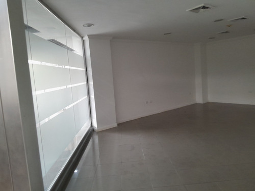 María Gabriela García De Inzitu Realtors Tienen El Placer De Ofrecer En Alquiler Un Local Comercial En El Prestigioso Centro Comercial Otama, Ubicado En La Urbanización El Viñedo, Valencia, Carabobo,