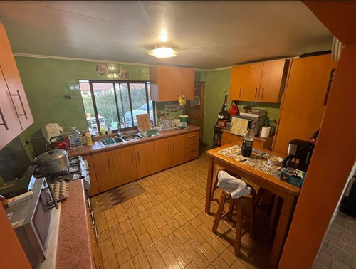 Casa En Venta De 3 Dorm. En Isla De Maipo