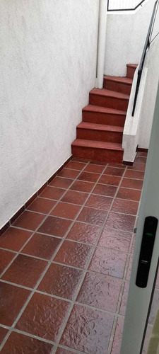 Imagen 7 de 8 de Depto 3 Ambientes Con 2 Patios Y Terraza / R. Mejia
