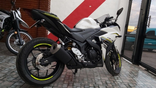 Imagen 3 de 9 de Yamaha R3