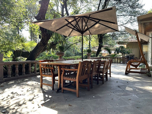 Residencia En Venta En Calle Y Fraccionamiento Cerrado En Lomas Hipódromo