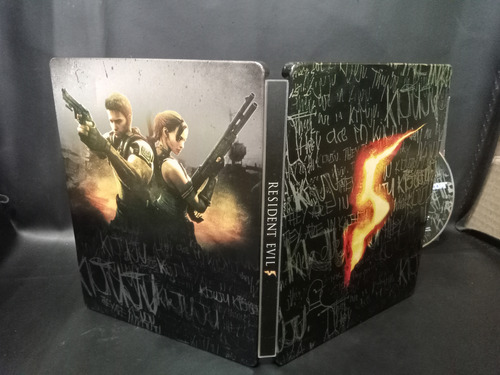 Resident Evil 5 Version Caja Metalica Con 2 Discos Completo (Reacondicionado)