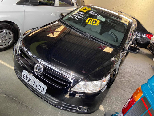 Imagem 1 de 14 de Volkswagen Voyage 2012 1.6 Vht Total Flex 4p