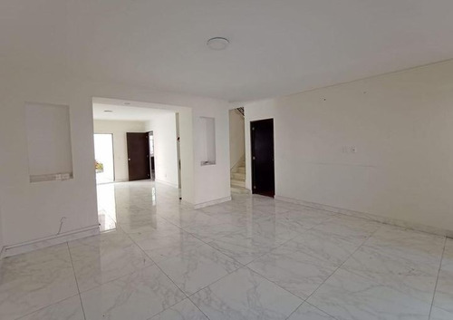 Amplia Casa De 2 Niveles En La México 2a Sección Nezahualcoyotl Adr