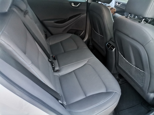Imagen 7 de 10 de Hyundai Ioniq 2019 1.6 Limited Híbrido Piel At