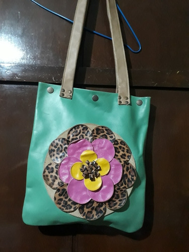 Cartera De Un Solo Compartimento.