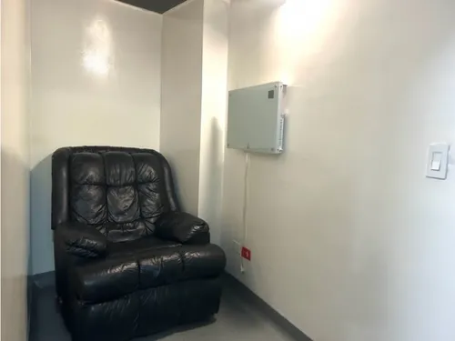 Vendo Consultorio Global Medical Center Santa Barbara -7-