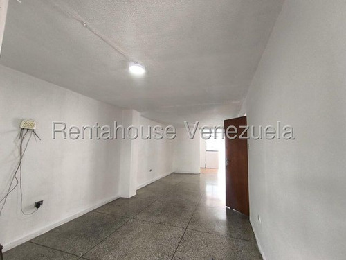 Jv Espectacular Casa Posee Distribución Perfecta Donde La Amplitud Y La Luz Natural Se Combinan La Esmeralda San Diego