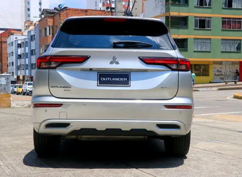 Mitsubishi All New Outlander 2.5l 4x4. Eo