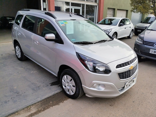 Imagen 2 de 13 de Chevrolet Spin 2017 1.8 Lt 5as 105cv