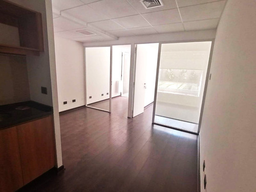 Venta Oficina Con Excelente Ubicación En Estoril