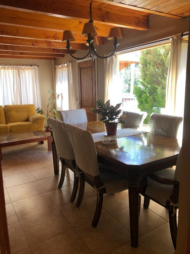 Imagen 10 de 13 de Hermosa Cabaña Con Excelentes Detalles De Terminación