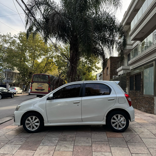 Toyota Etios 1.5 Xls At