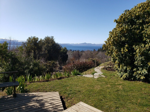 Imagen 2 de 15 de Cabaña Duplex Hasta 3 Personas Con Vista Al Lado Y Jardín