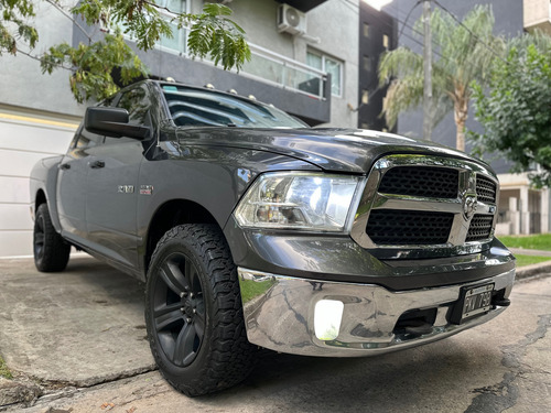 Dodge Ram 1500 Laramie 4x4 At