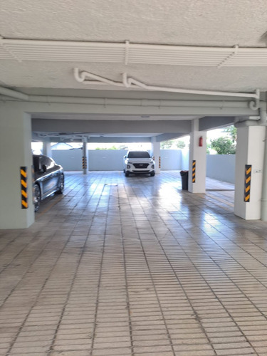 Se Vende Apto En Torre Labro Del Vergel, 180 Mts.2, 3 Habs, 3er. Nivel