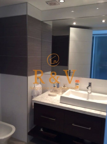 Imagen 23 de 30 de Venta Y Alquiler De Moderno Departamento De Tres Dormitorios Más Dependencia A Pasos De Playa Brava