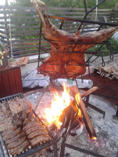 Imagen 6 de 10 de Asador Parrillero Perniles A Domicilio