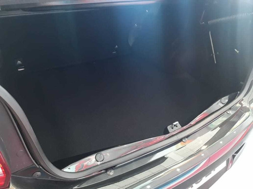 Imagen 19 de 25 de Renault Logan Life 1.6 2022 Stock Fisico, Valor Final Junio