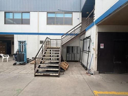 Venta De Inmueble Comercial En Ubicación Estratégica