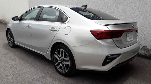Imagen 3 de 15 de Kia Forte Sedan 2020 4p Gt Line, 2.0 L Mpi Atkinson Ta6,