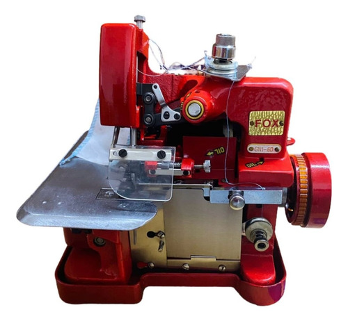 Máquina Overlock Fox Semi Industrial Gn1-6d Com Motor Cor Vermelho 220v