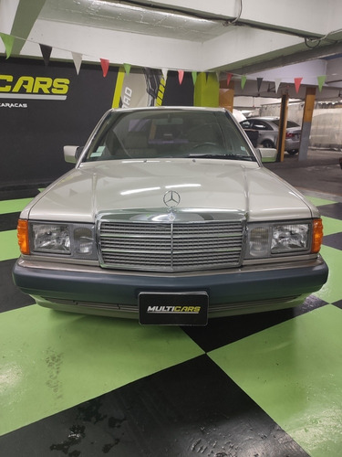 Imagen 2 de 10 de Mercedes Benz 190e Aut