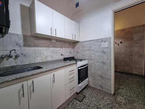 Local A La Calle Venta V Crespo Con Vivienda Renta