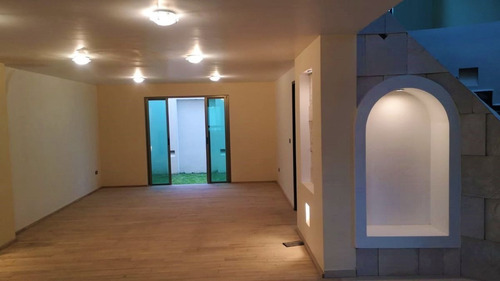 Imagen 9 de 30 de Casa Venta En Residencial San Angel, Metepec