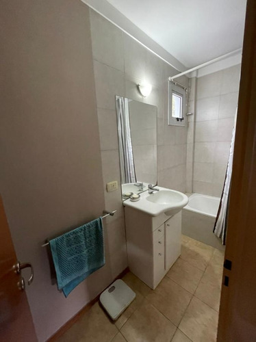 Imagen 10 de 12 de Hermoso Departamento Amueblado En Venta De 2 Ambientes Con 2 Cocheras Lomas Este