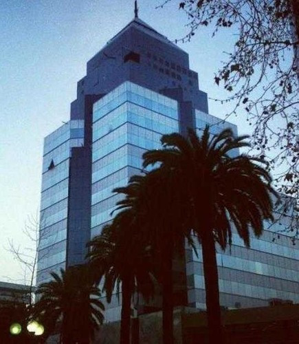 Imagen 1 de 1 de Edificio Suecia / Metro Los Leones