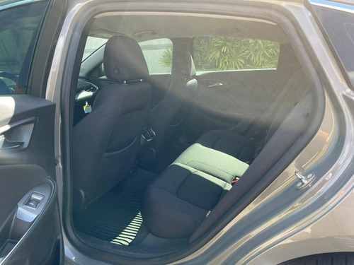 Chevrolet Malibu Automático 2018