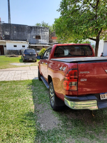 Toyota Hilux 2.8 Cd Srx 177cv 4x4 At 2016