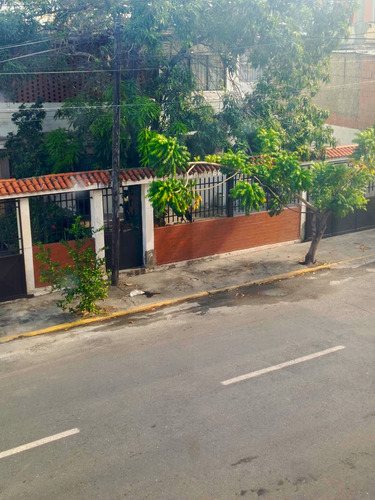 Edificio En Venta La Atlántida. (se Acepta Financiamiento)