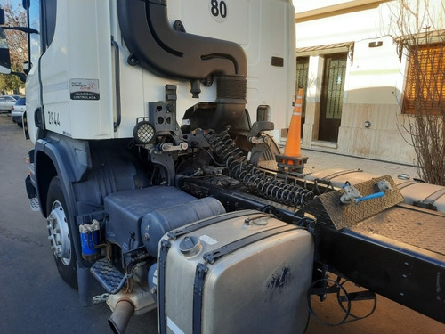 Imagen 15 de 17 de Scania P380 6x4