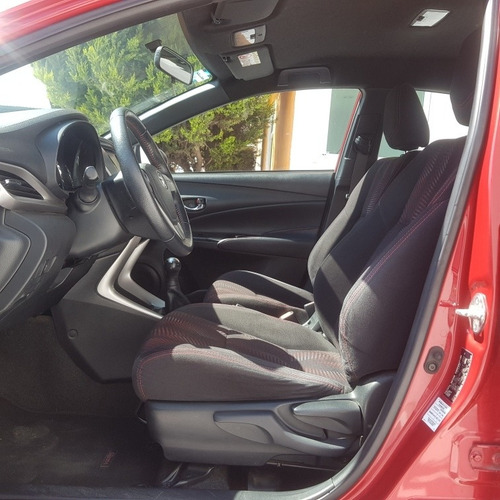 Imagen 7 de 15 de Toyota Yaris 2018 1.5 5p S Mt