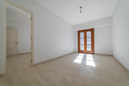 Imagen 27 de 30 de Venta / Alquiler - Imponente Casa En La Lucila Partido De Vicente Lopez - A Metros Del Río