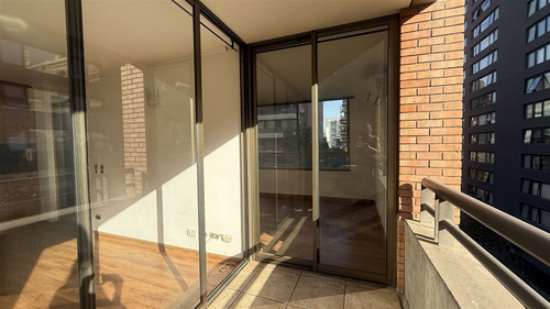 Departamento En Venta De 2 Dorm. Metro Escuela Militar