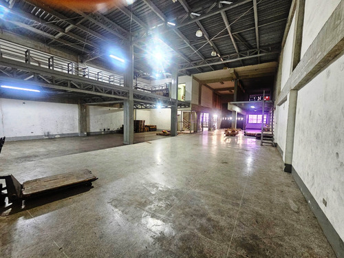 Planta Industrial O Deposito En Alquiler En Los Dos Caminos