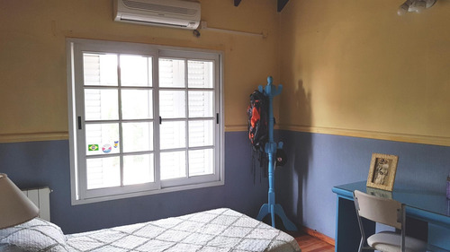 Imagen 22 de 30 de Casa En 2 Plantas Con Parque Y Piscina