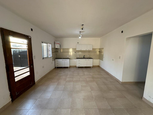 Venta - Casa De 3 Dormitorios En Guadalupe Oeste - Santa Fe