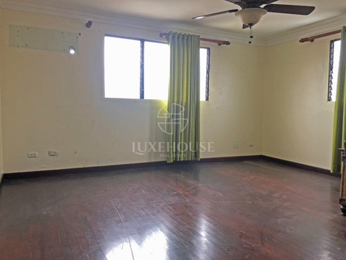 Imagen 9 de 10 de Penthouse De 250 Metros Con Jacuzzi En La Moraleja (eaa-003)