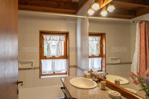 Turístico Cabaña En Venta Ubicado En Centro, San Martin De Los Andes, Patagonia