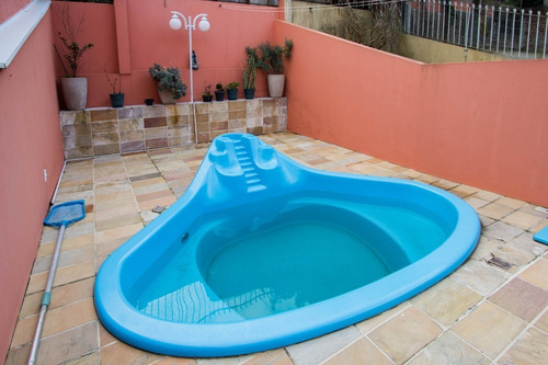 Casa Em Hípica Com 3 Dormitórios - Lu428883