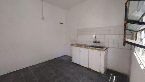 Casa Sólida, En Una Sola Planta, 2 Dormitorios, 1 Baño, Parrillero Techado Y Garaje, Ideal Consumidor Final O Para Rentabilidad, 450 M2 De Terreno.