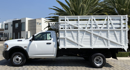 RAM 4000 5.7 Chasis Cabina Pl 4x2 Mt