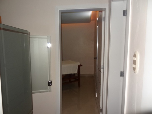 Imagen 6 de 9 de Darymar Reveron Vende Código 321903 Venta De Bella Casa Minimalista En Calabozo. 280 M2.