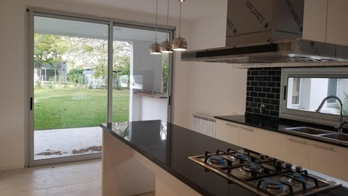 Imagen 5 de 30 de Hermosa Casa A Estrenar En Lote Central En Fincas De Hudson