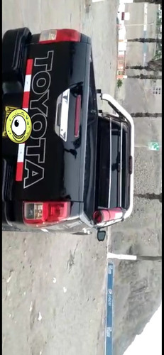 Imagen 8 de 25 de Toyota Hilux 4x4 Sr Modelo Revo Sr
